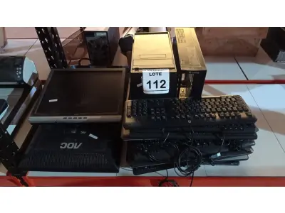 LOTE 112 - 05 MONITORES LCD, 10 TECLADOS DE PC E 02 GABINETES. (NO ESTADO) ATENÇÃO! FAZER A VISITAÇÃO ANTES DE ARREMATAR, NÃO SABEMOS SE FUNCIONA. LEILÃO NÃO TEM GARANTIA E NEM DEVOLUÇÃO, SUJEITO A POSSÍVEIS AVARIAS VISÍVEIS/OCULTAS E/OU AUSÊNCIA DE COMPONENTES.