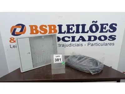 LOTE 381 - 01 CAIXA PLÁSTICA PARA UNIDADE DE MEDIÇÃO DE ÁGUA. (NO ESTADO) ATENÇÃO! FAZER A VISITAÇÃO ANTES DE ARREMATAR, NÃO SABEMOS SE FUNCIONA, LEILÃO NÃO TEM GARANTIA E NEM DEVOLUÇÃO, SUJEITO A POSSÍVEIS AVARIAS VISÍVEIS/OCULTAS E/OU AUSÊNCIA DE COMPONENTES.