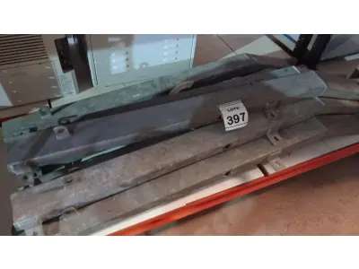 LOTE 397 - 01 LOTE COM VÁRIAS SUPORTES E ESTRUTURAS METÁLICAS DE SUSTENTAÇÃO. (NO ESTADO) ATENÇÃO! FAZER A VISITAÇÃO ANTES DE ARREMATAR, NÃO SABEMOS SE FUNCIONA. LEILÃO NÃO TEM GARANTIA E NEM DEVOLUÇÃO, SUJEITO A POSSÍVEIS AVARIAS VISÍVEIS/OCULTAS E/OU AUSÊNCIA DE COMPONENTES.