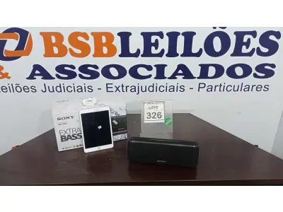 LOTE 326 - 01 CAIXA DE SOM BLUETOOTH SONY E 01 IPAD RETINA. (NO ESTADO) ATENÇÃO! FAZER A VISITAÇÃO ANTES DE ARREMATAR, NÃO SABEMOS SE FUNCIONA. LEILÃO NÃO TEM GARANTIA E NEM DEVOLUÇÃO, SUJEITO A POSSÍVEIS AVARIAS VISÍVEIS/OCULTAS E/OU AUSÊNCIA DE COMPONENTES.