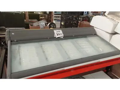 LOTE 261 - 01 REFLETOR LED PARA QUADRA. (NO ESTADO) ATENÇÃO! FAZER A VISITAÇÃO ANTES DE ARREMATAR, NÃO SABEMOS SE FUNCIONA. LEILÃO NÃO TEM GARANTIA E NEM DEVOLUÇÃO, SUJEITO A POSSÍVEIS AVARIAS VISÍVEIS/OCULTAS E/OU AUSÊNCIA DE COMPONENTES.