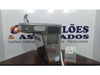 LOTE 179 - 01 BEBEDOURO EM INOX MARCA CÂNOVAS. (NO ESTADO) ATENÇÃO! FAZER A VISITAÇÃO ANTES DE ARREMATAR, NÃO SABEMOS SE FUNCIONA. LEILÃO NÃO TEM GARANTIA E NEM DEVOLUÇÃO, SUJEITO A POSSÍVEIS AVARIAS VISÍVEIS/OCULTAS E/OU AUSÊNCIA DE COMPONENTES.
