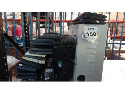 LOTE 158 - 01 QUADRO ELÉTRICO, 02 ESTABILIZADORES E GRANDE QUANTIDADE DE TECLADOS DE PC. (NO ESTADO) ATENÇÃO! FAZER A VISITAÇÃO ANTES DE ARREMATAR, NÃO SABEMOS SE FUNCIONA. LEILÃO NÃO TEM GARANTIA E NEM DEVOLUÇÃO, SUJEITO A POSSÍVEIS AVARIAS VISÍVEIS/OCULTAS E/OU AUSÊNCIA DE COMPONENTES.