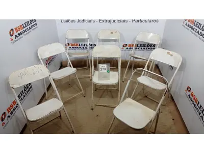 LOTE 279 - 08 CADEIRAS DE FERRO DOBRÁVEL. (NO ESTADO) ATENÇÃO! FAZER A VISITAÇÃO ANTES DE ARREMATAR, NÃO SABEMOS SE FUNCIONA. LEILÃO NÃO TEM GARANTIA E NEM DEVOLUÇÃO, SUJEITO A POSSÍVEIS AVARIAS VISÍVEIS/OCULTAS E/OU AUSÊNCIA DE COMPONENTES.