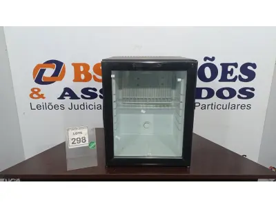 LOTE 298 - 01 ADEGA 40L 220V. (NO ESTADO) ATENÇÃO! FAZER A VISITAÇÃO ANTES DE ARREMATAR, NÃO SABEMOS SE FUNCIONA. LEILÃO NÃO TEM GARANTIA E NEM DEVOLUÇÃO, SUJEITO A POSSÍVEIS AVARIAS VISÍVEIS/OCULTAS E/OU AUSÊNCIA DE COMPONENTES.