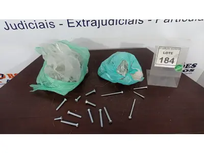 LOTE 184 - 01 LOTE COM GRANDE QUANTIDADE DE PARAFUSOS E PORCAS. (NO ESTADO) ATENÇÃO! FAZER A VISITAÇÃO ANTES DE ARREMATAR, NÃO SABEMOS SE FUNCIONA, LEILÃO NÃO TEM GARANTIA E NEM DEVOLUÇÃO, SUJEITO A POSSÍVEIS AVARIAS VISÍVEIS/OCULTAS E/OU AUSÊNCIA DE COMPONENTES.