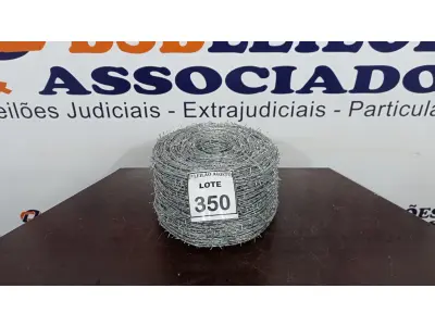 LOTE 350 - 01 ROLO DE ARAME FARPADO 500M. (NO ESTADO) ATENÇÃO! FAZER A VISITAÇÃO ANTES DE ARREMATAR, NÃO SABEMOS SE FUNCIONA. LEILÃO NÃO TEM GARANTIA E NEM DEVOLUÇÃO, SUJEITO A POSSÍVEIS AVARIAS VISÍVEIS/OCULTAS E/OU AUSÊNCIA DE COMPONENTES.