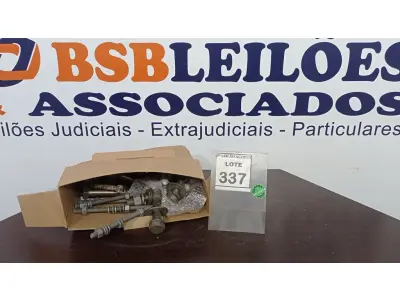 LOTE 337 - 01 LOTE COM GRANDE QUANTIDADE DE PARAFUSOS DE MÉDIO E GRANDE PORTE. (NO ESTADO) ATENÇÃO! FAZER A VISITAÇÃO ANTES DE ARREMATAR, NÃO SABEMOS SE FUNCIONA. LEILÃO NÃO TEM GARANTIA E NEM DEVOLUÇÃO, SUJEITO A POSSÍVEIS AVARIAS VISÍVEIS/OCULTAS E/OU AUSÊNCIA DE COMPONENTES.