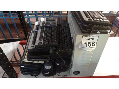 LOTE 158 - 01 QUADRO ELÉTRICO, 02 ESTABILIZADORES E GRANDE QUANTIDADE DE TECLADOS DE PC. (NO ESTADO) ATENÇÃO! FAZER A VISITAÇÃO ANTES DE ARREMATAR, NÃO SABEMOS SE FUNCIONA. LEILÃO NÃO TEM GARANTIA E NEM DEVOLUÇÃO, SUJEITO A POSSÍVEIS AVARIAS VISÍVEIS/OCULTAS E/OU AUSÊNCIA DE COMPONENTES.