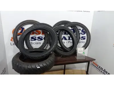 LOTE 323 - 07 PNEUS DE MOTO TAMANHOS DIVRSOS. (NO ESTADO) ATENÇÃO! FAZER A VISITAÇÃO ANTES DE ARREMATAR, NÃO SABEMOS SE FUNCIONA. LEILÃO NÃO TEM GARANTIA E NEM DEVOLUÇÃO, SUJEITO A POSSÍVEIS AVARIAS VISÍVEIS/OCULTAS E/OU AUSÊNCIA DE COMPONENTES.