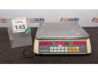 LOTE 145 - 01 BALANÇA MAX. 15KG MARCA FILIZOLA. (NO ESTADO) ATENÇÃO! FAZER A VISITAÇÃO ANTES DE ARREMATAR, NÃO SABEMOS SE FUNCIONA. LEILÃO NÃO TEM GARANTIA E NEM DEVOLUÇÃO, SUJEITO A POSSÍVEIS AVARIAS VISÍVEIS/OCULTAS E/OU AUSÊNCIA DE COMPONENTES.
