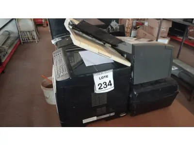 LOTE 234 - 03 IMPRESSORAS DE MARCAS E MODELOS DIVERSOS. (NO ESTADO) ATENÇÃO! FAZER A VISITAÇÃO ANTES DE ARREMATAR, NÃO SABEMOS SE FUNCIONA. LEILÃO NÃO TEM GARANTIA E NEM DEVOLUÇÃO, SUJEITO A POSSÍVEIS AVARIAS VISÍVEIS/OCULTAS E/OU AUSÊNCIA DE COMPONENTES.