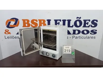 LOTE 219 - 01 ESTUFA PARA ESTERILIZAÇÃO E SECAGEM. (NO ESTADO) ATENÇÃO! FAZER A VISITAÇÃO ANTES DE ARREMATAR, NÃO SABEMOS SE FUNCIONA, LEILÃO NÃO TEM GARANTIA E NEM DEVOLUÇÃO, SUJEITO A POSSÍVEIS AVARIAS VISÍVEIS/OCULTAS E/OU AUSÊNCIA DE COMPONENTES.