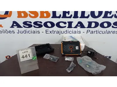LOTE 441 - 01 TABLET QAV 801 MARCA TABRA. (NO ESTADO) ATENÇÃO! FAZER A VISITAÇÃO ANTES DE ARREMATAR, NÃO SABEMOS SE FUNCIONA. LEILÃO NÃO TEM GARANTIA E NEM DEVOLUÇÃO, SUJEITO A POSSÍVEIS AVARIAS VISÍVEIS/OCULTAS E/OU AUSÊNCIA DE COMPONENTES.