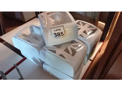 LOTE 385 - 09 DISPENSES DE PAPEL. (NO ESTADO) ATENÇÃO! FAZER A VISITAÇÃO ANTES DE ARREMATAR, NÃO SABEMOS SE FUNCIONA. LEILÃO NÃO TEM GARANTIA E NEM DEVOLUÇÃO, SUJEITO A POSSÍVEIS AVARIAS VISÍVEIS/OCULTAS E/OU AUSÊNCIA DE COMPONENTES.