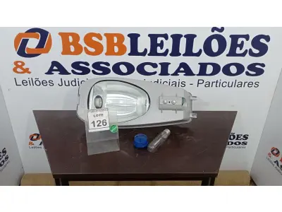LOTE 126 - 01 LUMINÁRIA DE POSTE. (NO ESTADO) ATENÇÃO! FAZER A VISITAÇÃO ANTES DE ARREMATAR, NÃO SABEMOS SE FUNCIONA. LEILÃO NÃO TEM GARANTIA E NEM DEVOLUÇÃO, SUJEITO A POSSÍVEIS AVARIAS VISÍVEIS/OCULTAS E/OU AUSÊNCIA DE COMPONENTES.