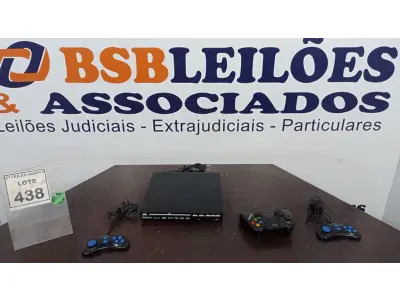 LOTE 438 - 01 APARELHO DE DVD COM KARAOKÊ, MICROFONE E JOYSTICKS MARCA TRONICS. (NO ESTADO) ATENÇÃO! FAZER A VISITAÇÃO ANTES DE ARREMATAR, NÃO SABEMOS SE FUNCIONA. LEILÃO NÃO TEM GARANTIA E NEM DEVOLUÇÃO, SUJEITO A POSSÍVEIS AVARIAS VISÍVEIS/OCULTAS E/OU AUSÊNCIA DE COMPONENTES.