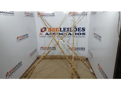 LOTE 345 - 20 VARAS DE BAMBU. (NO ESTADO) ATENÇÃO! FAZER A VISITAÇÃO ANTES DE ARREMATAR, NÃO SABEMOS SE FUNCIONA. LEILÃO NÃO TEM GARANTIA E NEM DEVOLUÇÃO, SUJEITO A POSSÍVEIS AVARIAS VISÍVEIS/OCULTAS E/OU AUSÊNCIA DE COMPONENTES.