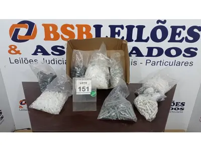 LOTE 151 - 01 LOTE COM GRANDE QUANTIDADE DE BUCHAS DE FIXAÇÃO E ISOLADORES TIPO ROLDANA. (NO ESTADO) ATENÇÃO! FAZER A VISITAÇÃO ANTES DE ARREMATAR, NÃO SABEMOS SE FUNCIONA, LEILÃO NÃO TEM GARANTIA E NEM DEVOLUÇÃO, SUJEITO A POSSÍVEIS AVARIAS VISÍVEIS/OCULTAS E/OU AUSÊNCIA DE COMPONENTES.