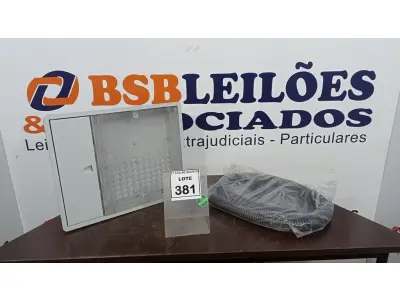 LOTE 381 - 01 CAIXA PLÁSTICA PARA UNIDADE DE MEDIÇÃO DE ÁGUA. (NO ESTADO) ATENÇÃO! FAZER A VISITAÇÃO ANTES DE ARREMATAR, NÃO SABEMOS SE FUNCIONA, LEILÃO NÃO TEM GARANTIA E NEM DEVOLUÇÃO, SUJEITO A POSSÍVEIS AVARIAS VISÍVEIS/OCULTAS E/OU AUSÊNCIA DE COMPONENTES.