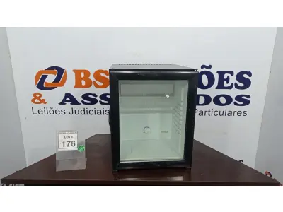 LOTE 176 - 01 ADEGA 40L 220V. (NO ESTADO) ATENÇÃO! FAZER A VISITAÇÃO ANTES DE ARREMATAR, NÃO SABEMOS SE FUNCIONA. LEILÃO NÃO TEM GARANTIA E NEM DEVOLUÇÃO, SUJEITO A POSSÍVEIS AVARIAS VISÍVEIS/OCULTAS E/OU AUSÊNCIA DE COMPONENTES.