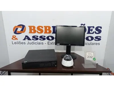 LOTE 232 - 01 APARELHO DVR, 01 MONITOR E 01 CÂMERA DE MONITORAMENTO. (NO ESTADO) ATENÇÃO! FAZER A VISITAÇÃO ANTES DE ARREMATAR, NÃO SABEMOS SE FUNCIONA. LEILÃO NÃO TEM GARANTIA E NEM DEVOLUÇÃO, SUJEITO A POSSÍVEIS AVARIAS VISÍVEIS/OCULTAS E/OU AUSÊNCIA DE COMPONENTES.