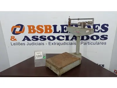 LOTE 189 - 01 BALANÇA MARCA FILIZOLA. (NO ESTADO) ATENÇÃO! FAZER A VISITAÇÃO ANTES DE ARREMATAR, NÃO SABEMOS SE FUNCIONA. LEILÃO NÃO TEM GARANTIA E NEM DEVOLUÇÃO, SUJEITO A POSSÍVEIS AVARIAS VISÍVEIS/OCULTAS E/OU AUSÊNCIA DE COMPONENTES.