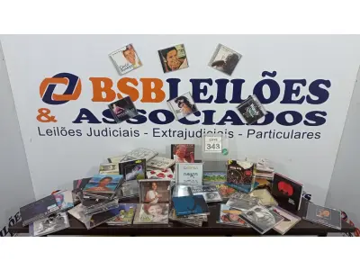 LOTE 343 - 01 LOTE COM GRANDE QUANTIDADE DE CD’S DE MÚSICA. (NO ESTADO) ATENÇÃO! FAZER A VISITAÇÃO ANTES DE ARREMATAR, NÃO SABEMOS SE FUNCIONA. LEILÃO NÃO TEM GARANTIA E NEM DEVOLUÇÃO, SUJEITO A POSSÍVEIS AVARIAS VISÍVEIS/OCULTAS E/OU AUSÊNCIA DE COMPONENTES.