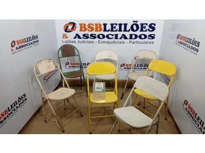 LOTE 363 - 09 CADEIRAS DE FERRO DOBRÁVEL. (NO ESTADO) ATENÇÃO! FAZER A VISITAÇÃO ANTES DE ARREMATAR, NÃO SABEMOS SE FUNCIONA. LEILÃO NÃO TEM GARANTIA E NEM DEVOLUÇÃO, SUJEITO A POSSÍVEIS AVARIAS VISÍVEIS/OCULTAS E/OU AUSÊNCIA DE COMPONENTES.