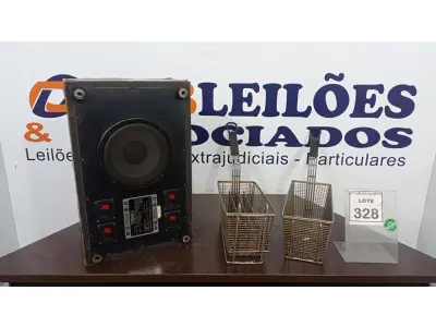 LOTE 328 - 01 SUBWOOFER PASSIVO E 02 CESTAS PARA FRITURAS. (NO ESTADO) ATENÇÃO! FAZER A VISITAÇÃO ANTES DE ARREMATAR, NÃO SABEMOS SE FUNCIONA. LEILÃO NÃO TEM GARANTIA E NEM DEVOLUÇÃO, SUJEITO A POSSÍVEIS AVARIAS VISÍVEIS/OCULTAS E/OU AUSÊNCIA DE COMPONENTES.