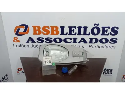 LOTE 126 - 01 LUMINÁRIA DE POSTE. (NO ESTADO) ATENÇÃO! FAZER A VISITAÇÃO ANTES DE ARREMATAR, NÃO SABEMOS SE FUNCIONA. LEILÃO NÃO TEM GARANTIA E NEM DEVOLUÇÃO, SUJEITO A POSSÍVEIS AVARIAS VISÍVEIS/OCULTAS E/OU AUSÊNCIA DE COMPONENTES.