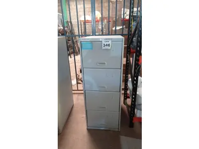 LOTE 346 - 01 ARQUIVO DE AÇO COM 04 GAVETAS. (NO ESTADO) ATENÇÃO! FAZER A VISITAÇÃO ANTES DE ARREMATAR, NÃO SABEMOS SE FUNCIONA. LEILÃO NÃO TEM GARANTIA E NEM DEVOLUÇÃO, SUJEITO A POSSÍVEIS AVARIAS VISÍVEIS/OCULTAS E/OU AUSÊNCIA DE COMPONENTES.
