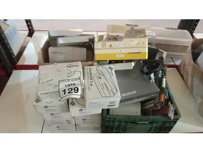 LOTE 129 - 10 LEITORES DE CÓDIGO DE BARRAS, 01 TRANSFORMADOR, VÁRIOS SENSORES DE MOVIMENTO E ELETRÔNICOS DIVERSOS. (NO ESTADO) ATENÇÃO! FAZER A VISITAÇÃO ANTES DE ARREMATAR, NÃO SABEMOS SE FUNCIONA. LEILÃO NÃO TEM GARANTIA E NEM DEVOLUÇÃO, SUJEITO A POSSÍVEIS AVARIAS VISÍVEIS/OCULTAS E/OU AUSÊNCIA DE COMPONENTES.