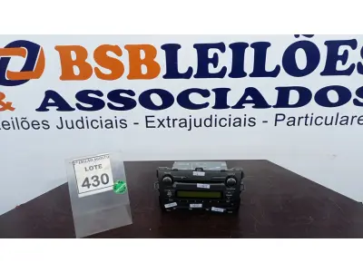LOTE 430 - 01 AUTO RÁDIO COM TOCA DISCO. (NO ESTADO) ATENÇÃO! FAZER A VISITAÇÃO ANTES DE ARREMATAR, NÃO SABEMOS SE FUNCIONA. LEILÃO NÃO TEM GARANTIA E NEM DEVOLUÇÃO, SUJEITO A POSSÍVEIS AVARIAS VISÍVEIS/OCULTAS E/OU AUSÊNCIA DE COMPONENTES.