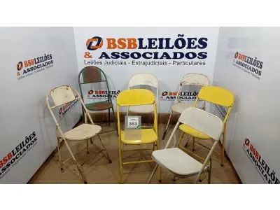 LOTE 363 - 09 CADEIRAS DE FERRO DOBRÁVEL. (NO ESTADO) ATENÇÃO! FAZER A VISITAÇÃO ANTES DE ARREMATAR, NÃO SABEMOS SE FUNCIONA. LEILÃO NÃO TEM GARANTIA E NEM DEVOLUÇÃO, SUJEITO A POSSÍVEIS AVARIAS VISÍVEIS/OCULTAS E/OU AUSÊNCIA DE COMPONENTES.