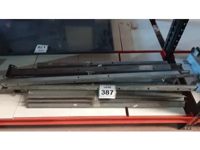 LOTE 387 - 01 LOTE COM VÁRIAS SUPORTES E ESTRUTURAS METÁLICAS DE SUSTENTAÇÃO. (NO ESTADO) ATENÇÃO! FAZER A VISITAÇÃO ANTES DE ARREMATAR, NÃO SABEMOS SE FUNCIONA. LEILÃO NÃO TEM GARANTIA E NEM DEVOLUÇÃO, SUJEITO A POSSÍVEIS AVARIAS VISÍVEIS/OCULTAS E/OU AUSÊNCIA DE COMPONENTES.