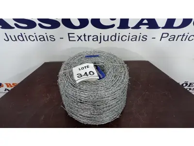 LOTE 340 - 01 ROLO DE ARAME FARPADO 500M. (NO ESTADO) ATENÇÃO! FAZER A VISITAÇÃO ANTES DE ARREMATAR, NÃO SABEMOS SE FUNCIONA. LEILÃO NÃO TEM GARANTIA E NEM DEVOLUÇÃO, SUJEITO A POSSÍVEIS AVARIAS VISÍVEIS/OCULTAS E/OU AUSÊNCIA DE COMPONENTES.