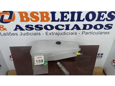 LOTE 159 - 01 LUMINÁRIA DE POSTE. (NO ESTADO) ATENÇÃO! FAZER A VISITAÇÃO ANTES DE ARREMATAR, NÃO SABEMOS SE FUNCIONA. LEILÃO NÃO TEM GARANTIA E NEM DEVOLUÇÃO, SUJEITO A POSSÍVEIS AVARIAS VISÍVEIS/OCULTAS E/OU AUSÊNCIA DE COMPONENTES.