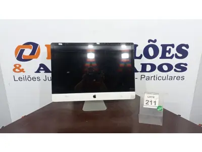 LOTE 211 - 01 IMAC  APPLE. (NO ESTADO) ATENÇÃO! FAZER A VISITAÇÃO ANTES DE ARREMATAR, NÃO SABEMOS SE FUNCIONA, LEILÃO NÃO TEM GARANTIA E NEM DEVOLUÇÃO, SUJEITO A POSSÍVEIS AVARIAS VISÍVEIS/OCULTAS E/OU AUSÊNCIA DE COMPONENTES.