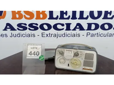 LOTE 440 - 01 GRAVADOR DE ROLO ANTIGO. (NO ESTADO) ATENÇÃO! FAZER A VISITAÇÃO ANTES DE ARREMATAR, NÃO SABEMOS SE FUNCIONA. LEILÃO NÃO TEM GARANTIA E NEM DEVOLUÇÃO, SUJEITO A POSSÍVEIS AVARIAS VISÍVEIS/OCULTAS E/OU AUSÊNCIA DE COMPONENTES.