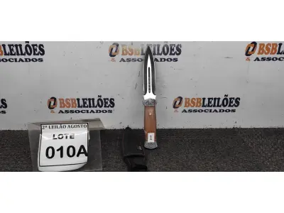 LOTE 010 - 01 PUNHAL IMPORTADA AÇO INOXIDÁVEL CABO EM MADEIRA   FULL TANG BAINHA DE NYLON TAMANHO TOTAL 28CM PESO 288G.  (NO ESTADO) ATENÇÃO! FAZER A VISITAÇÃO ANTES DE ARREMATAR, NÃO SABEMOS SE FUNCIONA. LEILÃO NÃO TEM GARANTIA E NEM DEVOLUÇÃO, SUJEITO A POSSÍVEIS AVARIAS VISÍVEIS/OCULTAS E/OU AUSÊNCIA DE COMPONENTES.