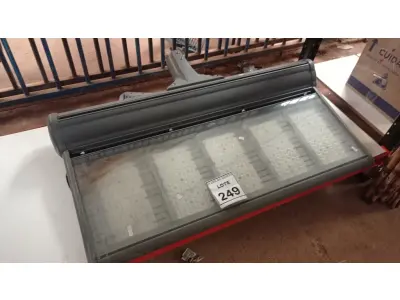LOTE 249 - 01 REFLETOR LED PARA QUADRA. (NO ESTADO) ATENÇÃO! FAZER A VISITAÇÃO ANTES DE ARREMATAR, NÃO SABEMOS SE FUNCIONA. LEILÃO NÃO TEM GARANTIA E NEM DEVOLUÇÃO, SUJEITO A POSSÍVEIS AVARIAS VISÍVEIS/OCULTAS E/OU AUSÊNCIA DE COMPONENTES.