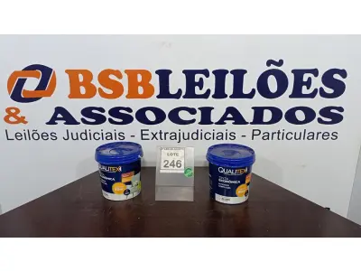 LOTE 246 - 02 GALÕES DE TINTA DE 3,6L AMARELO SOL MARCA QUALITEX. (NOVO) (NO ESTADO) ATENÇÃO! FAZER A VISITAÇÃO ANTES DE ARREMATAR, NÃO SABEMOS SE FUNCIONA. LEILÃO NÃO TEM GARANTIA E NEM DEVOLUÇÃO, SUJEITO A POSSÍVEIS AVARIAS VISÍVEIS/OCULTAS E/OU AUSÊNCIA DE COMPONENTES.