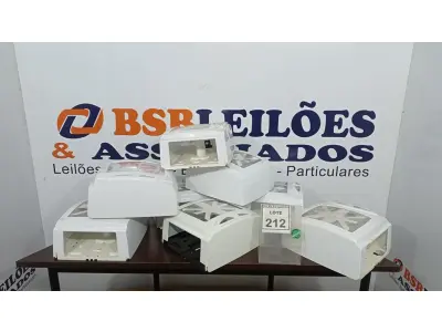LOTE 212 - 07 DISPENSE DE PAPEL. (NO ESTADO) ATENÇÃO! FAZER A VISITAÇÃO ANTES DE ARREMATAR, NÃO SABEMOS SE FUNCIONA. LEILÃO NÃO TEM GARANTIA E NEM DEVOLUÇÃO, SUJEITO A POSSÍVEIS AVARIAS VISÍVEIS/OCULTAS E/OU AUSÊNCIA DE COMPONENTES.