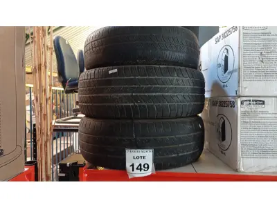 LOTE 149 - 03 PNEUS USADOS DE NUMERAÇÕES VARIADAS. (NO ESTADO) ATENÇÃO! FAZER A VISITAÇÃO ANTES DE ARREMATAR, NÃO SABEMOS SE FUNCIONA. LEILÃO NÃO TEM GARANTIA E NEM DEVOLUÇÃO, SUJEITO A POSSÍVEIS AVARIAS VISÍVEIS/OCULTAS E/OU AUSÊNCIA DE COMPONENTES.