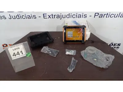 LOTE 441 - 01 TABLET QAV 801 MARCA TABRA. (NO ESTADO) ATENÇÃO! FAZER A VISITAÇÃO ANTES DE ARREMATAR, NÃO SABEMOS SE FUNCIONA. LEILÃO NÃO TEM GARANTIA E NEM DEVOLUÇÃO, SUJEITO A POSSÍVEIS AVARIAS VISÍVEIS/OCULTAS E/OU AUSÊNCIA DE COMPONENTES.