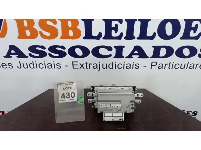 LOTE 430 - 01 AUTO RÁDIO COM TOCA DISCO. (NO ESTADO) ATENÇÃO! FAZER A VISITAÇÃO ANTES DE ARREMATAR, NÃO SABEMOS SE FUNCIONA. LEILÃO NÃO TEM GARANTIA E NEM DEVOLUÇÃO, SUJEITO A POSSÍVEIS AVARIAS VISÍVEIS/OCULTAS E/OU AUSÊNCIA DE COMPONENTES.