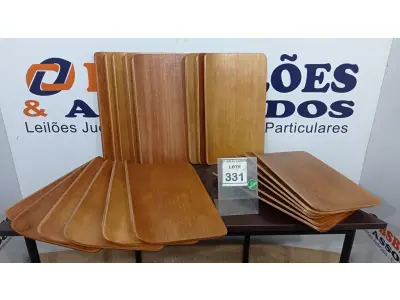 LOTE 331 - 20 PEÇAS DE MADEIRA 30,00. (NO ESTADO) ATENÇÃO! FAZER A VISITAÇÃO ANTES DE ARREMATAR, NÃO SABEMOS SE FUNCIONA. LEILÃO NÃO TEM GARANTIA E NEM DEVOLUÇÃO, SUJEITO A POSSÍVEIS AVARIAS VISÍVEIS/OCULTAS E/OU AUSÊNCIA DE COMPONENTES.