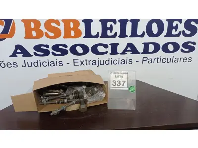 LOTE 337 - 01 LOTE COM GRANDE QUANTIDADE DE PARAFUSOS DE MÉDIO E GRANDE PORTE. (NO ESTADO) ATENÇÃO! FAZER A VISITAÇÃO ANTES DE ARREMATAR, NÃO SABEMOS SE FUNCIONA. LEILÃO NÃO TEM GARANTIA E NEM DEVOLUÇÃO, SUJEITO A POSSÍVEIS AVARIAS VISÍVEIS/OCULTAS E/OU AUSÊNCIA DE COMPONENTES.