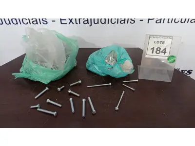 LOTE 184 - 01 LOTE COM GRANDE QUANTIDADE DE PARAFUSOS E PORCAS. (NO ESTADO) ATENÇÃO! FAZER A VISITAÇÃO ANTES DE ARREMATAR, NÃO SABEMOS SE FUNCIONA, LEILÃO NÃO TEM GARANTIA E NEM DEVOLUÇÃO, SUJEITO A POSSÍVEIS AVARIAS VISÍVEIS/OCULTAS E/OU AUSÊNCIA DE COMPONENTES.